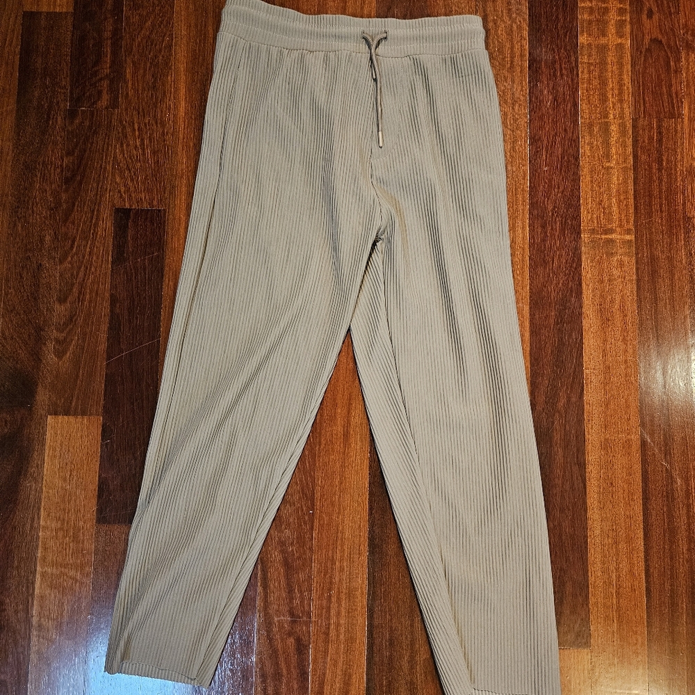 Zara textured pants